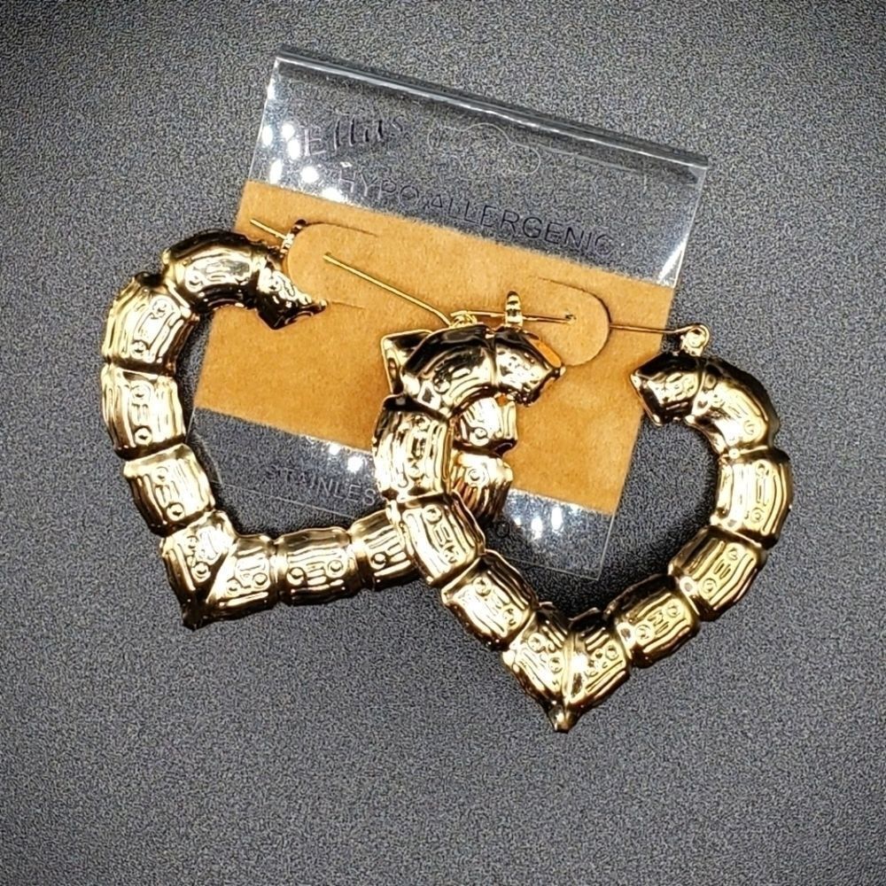 𝅺gold Heart shape bamboo Earings